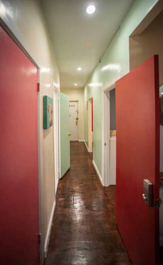 Private Room In A Shared Apartment 15 Minutes To Times Square! นิวยอร์ก ภายนอก รูปภาพ