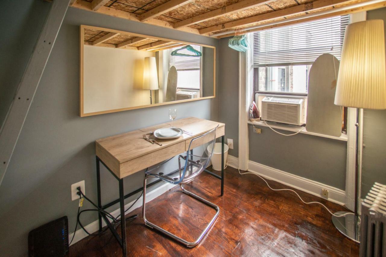 Private Room In A Shared Apartment 15 Minutes To Times Square! นิวยอร์ก ภายนอก รูปภาพ