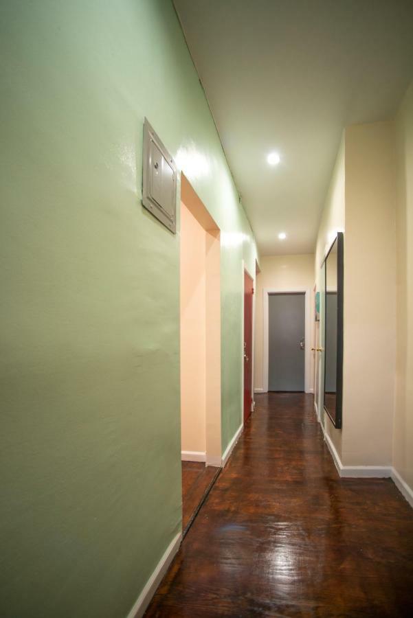 Private Room In A Shared Apartment 15 Minutes To Times Square! นิวยอร์ก ภายนอก รูปภาพ