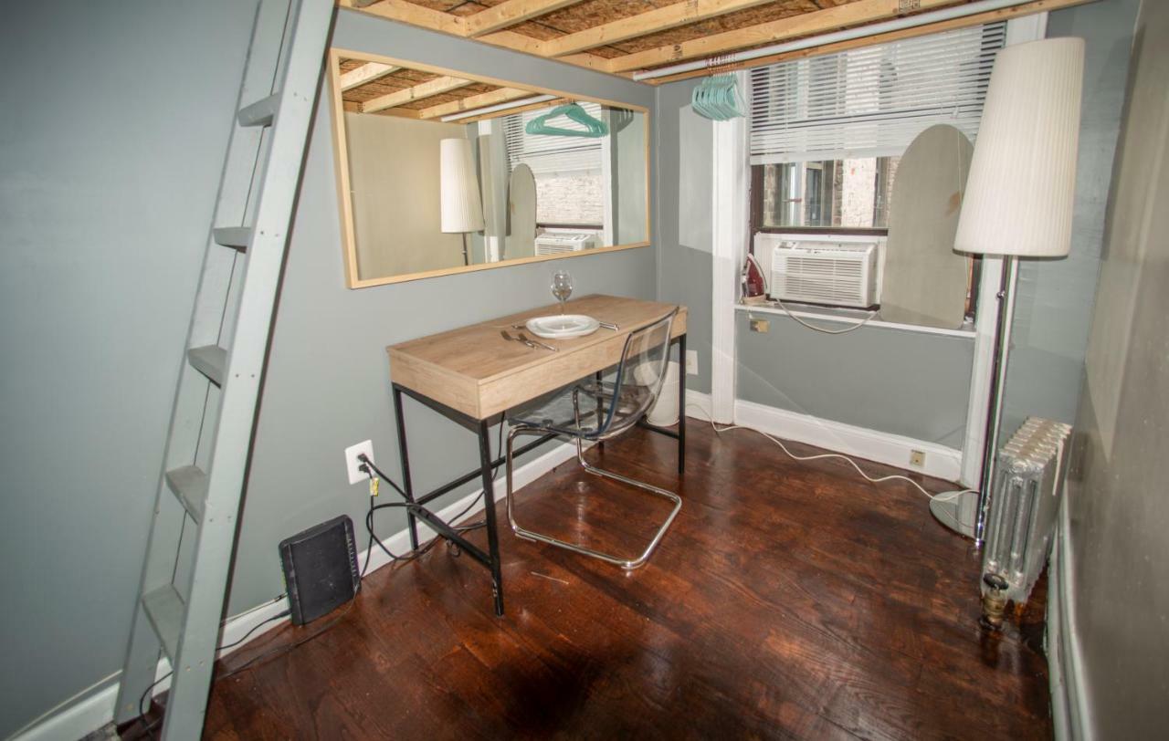 Private Room In A Shared Apartment 15 Minutes To Times Square! นิวยอร์ก ภายนอก รูปภาพ
